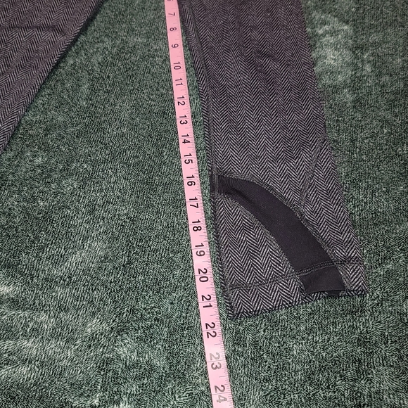 Lululemon Run Inspire Crop II All Luxtreme Giant Herringbone Leggings Size 6 - Picture 8 of 8